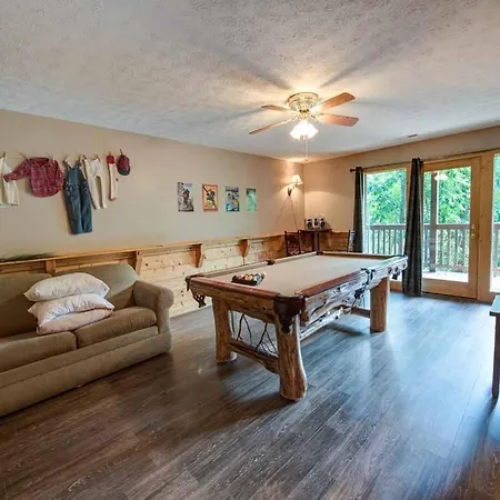 Running Bear Villa Gatlinburg Exterior photo