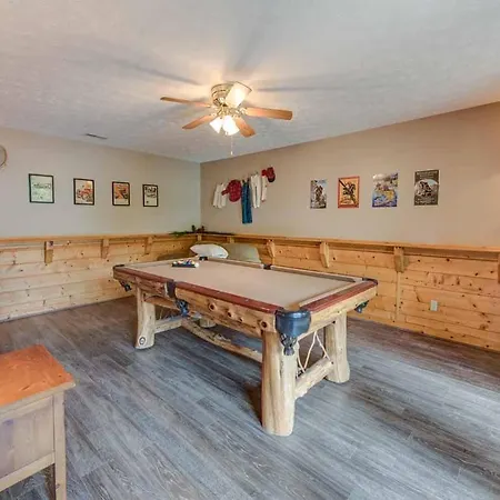 Running Bear Villa Gatlinburg Exterior photo
